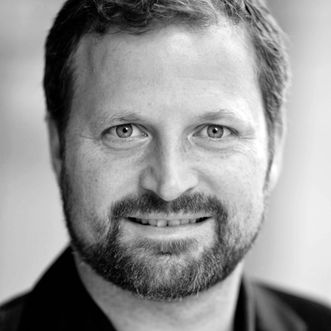 OA Dr. Maximilian Hochmair